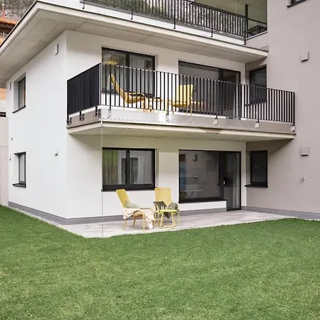 Galeon Apartment