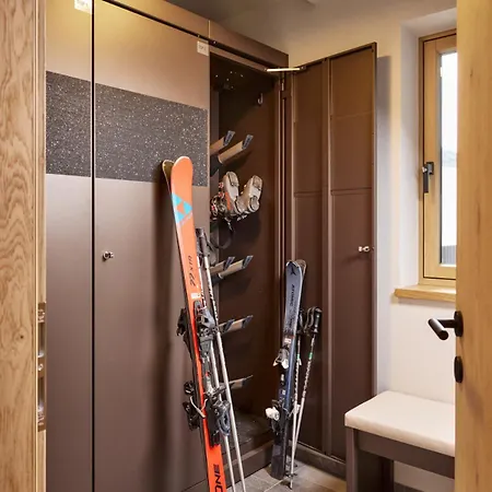 Galeon Apartment